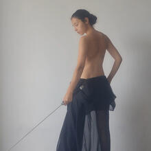  Nude