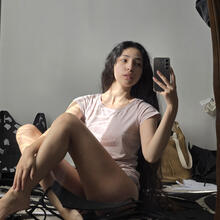  Nude