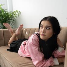  Nude