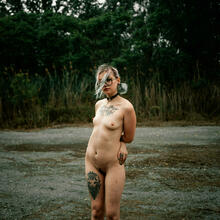 Nude