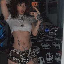  Nude