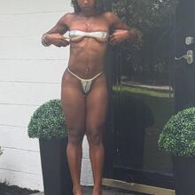  Nude