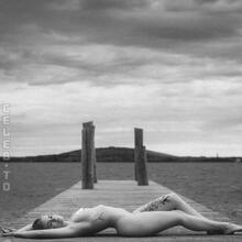  Nude