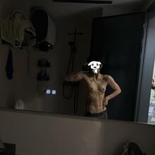  Nude