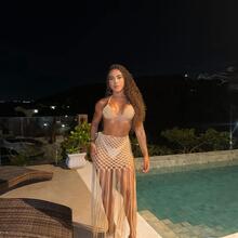  Nude