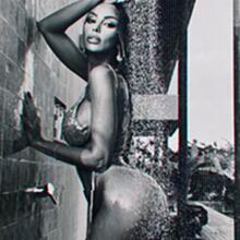  Nude