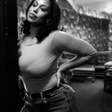  Nude