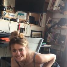  Nude