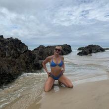  Nude