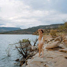  Nude