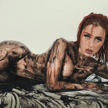  Nude