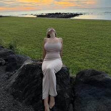  Nude