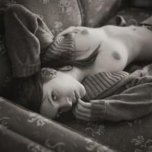  Nude