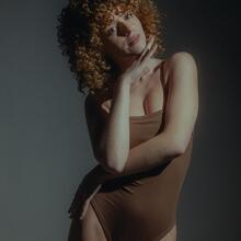  Nude