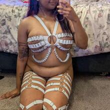  Nude