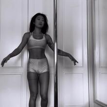  Nude