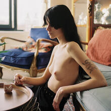  Nude