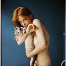  Nude