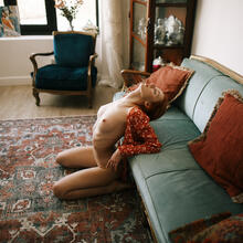  Nude