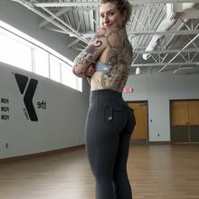  Nude