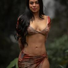  Nude