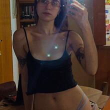 Nude