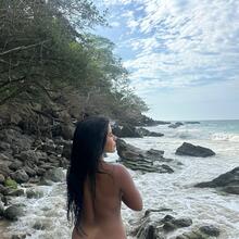  Nude