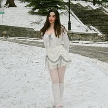  Nude