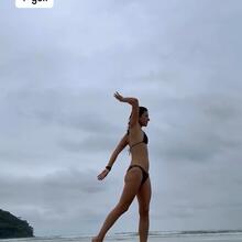  Nude