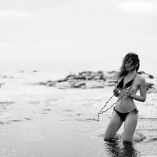  Nude