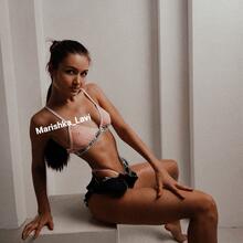  Nude