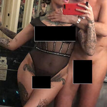  Nude