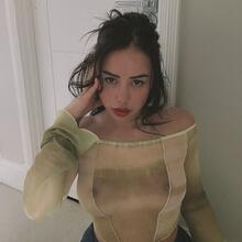  Nude