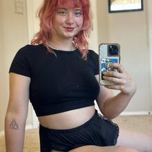  Nude