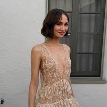  Nude