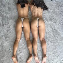  Nude
