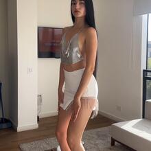  Nude