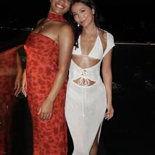  Nude