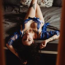  Nude