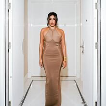  Nude