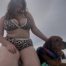  Nude