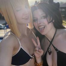  Nude
