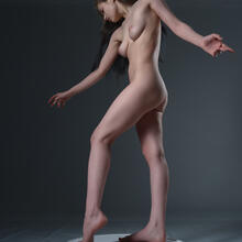 Nude
