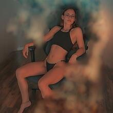  Nude
