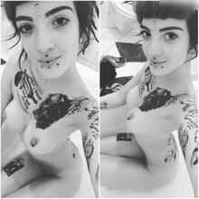  Nude