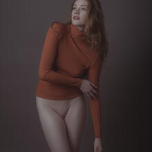  Nude