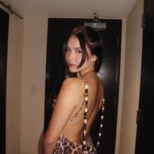  Nude