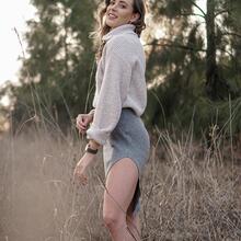  Nude