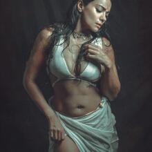  Nude