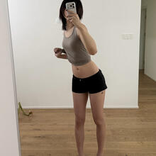  Nude